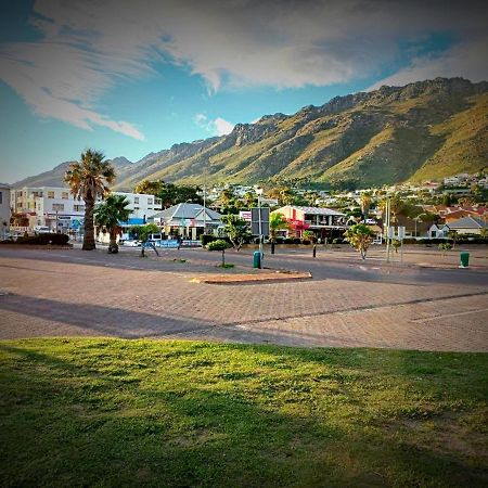 Bay-Side Apartment, Gordon'S Bay Екстер'єр фото