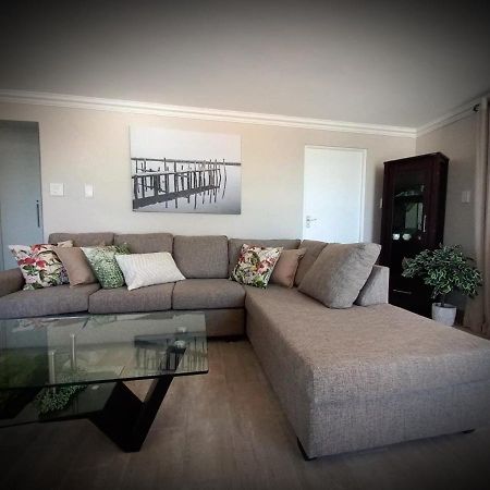 Bay-Side Apartment, Gordon'S Bay Екстер'єр фото