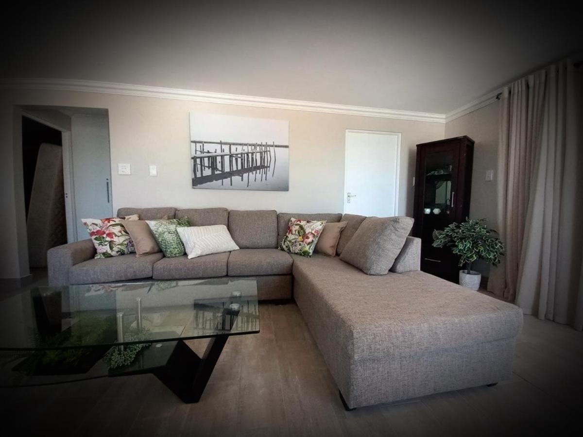 Bay-Side Apartment, Gordon'S Bay Екстер'єр фото